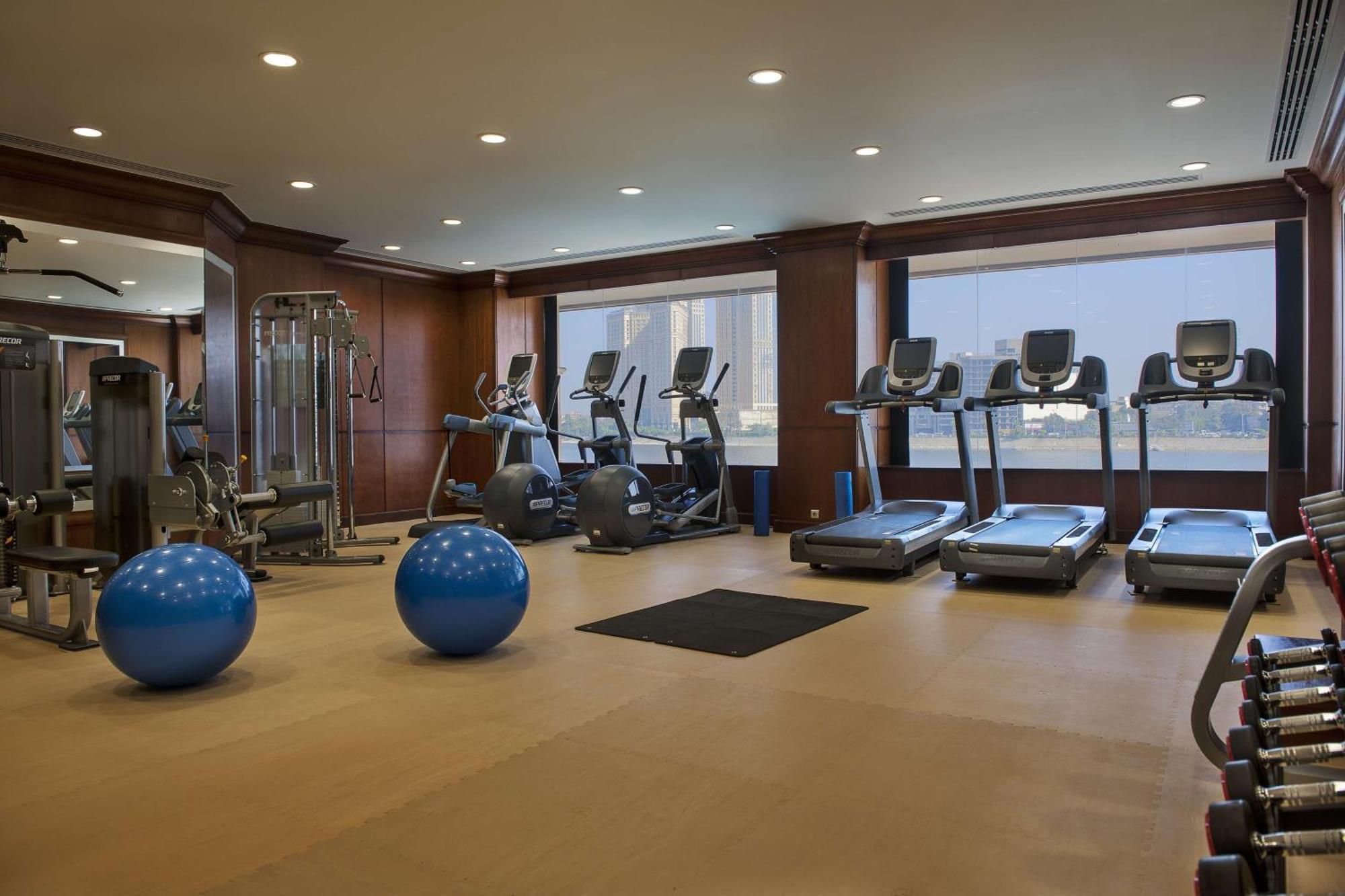Hilton Cairo Zamalek Residences 4*